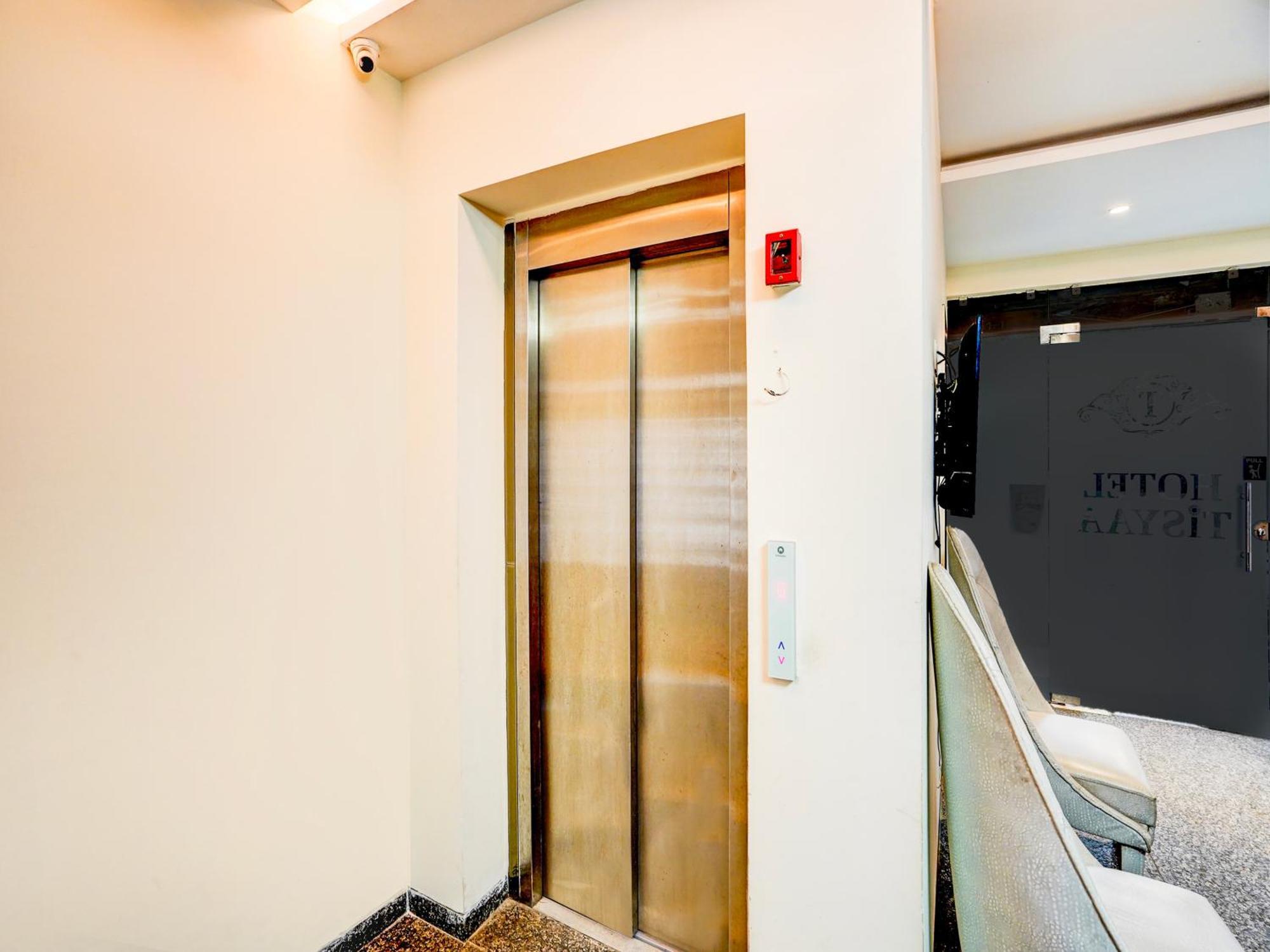 Super Townhouse Pitampura West Enclave 호텔 델리 외부 사진