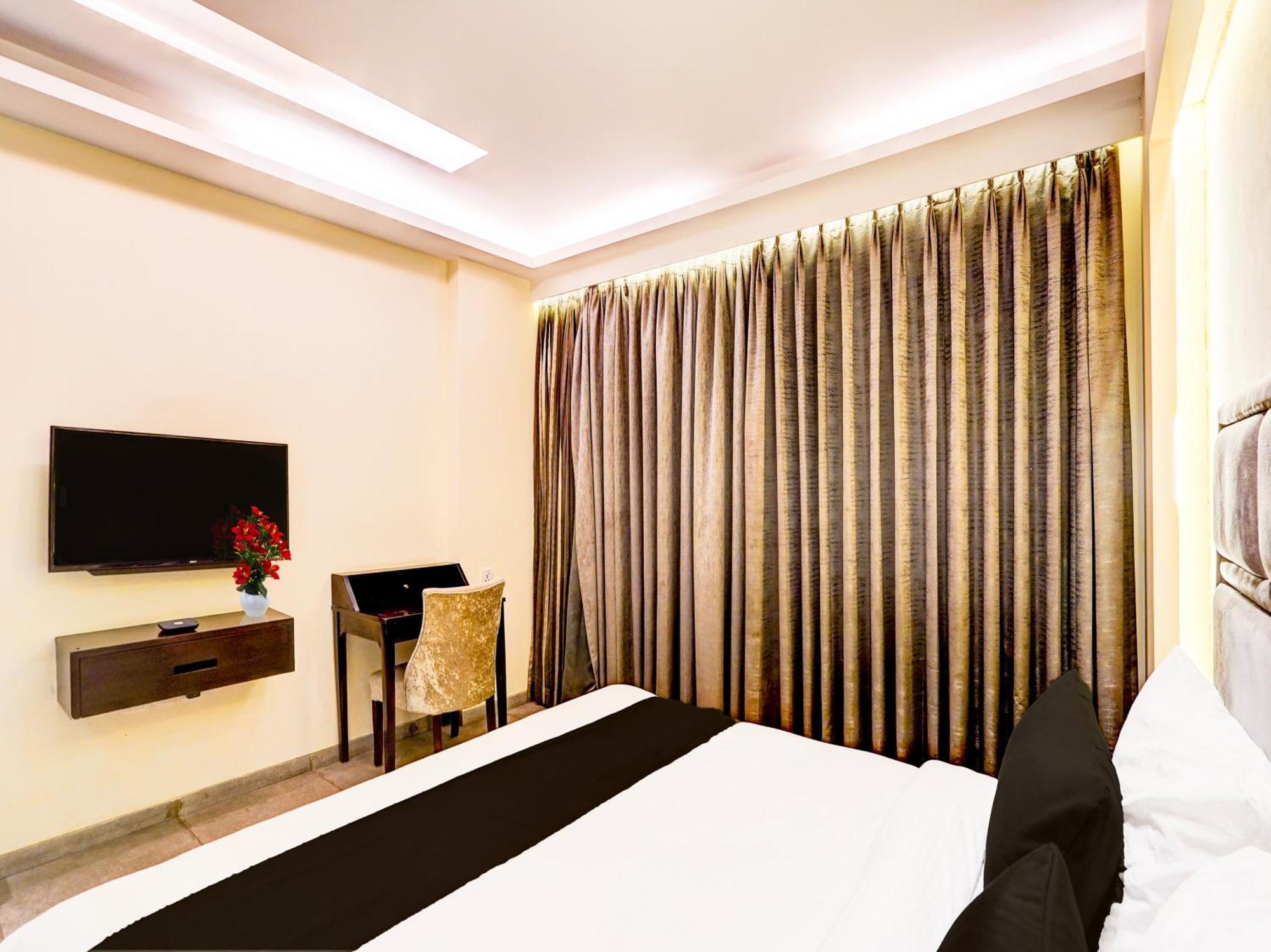 Super Townhouse Pitampura West Enclave 호텔 델리 외부 사진
