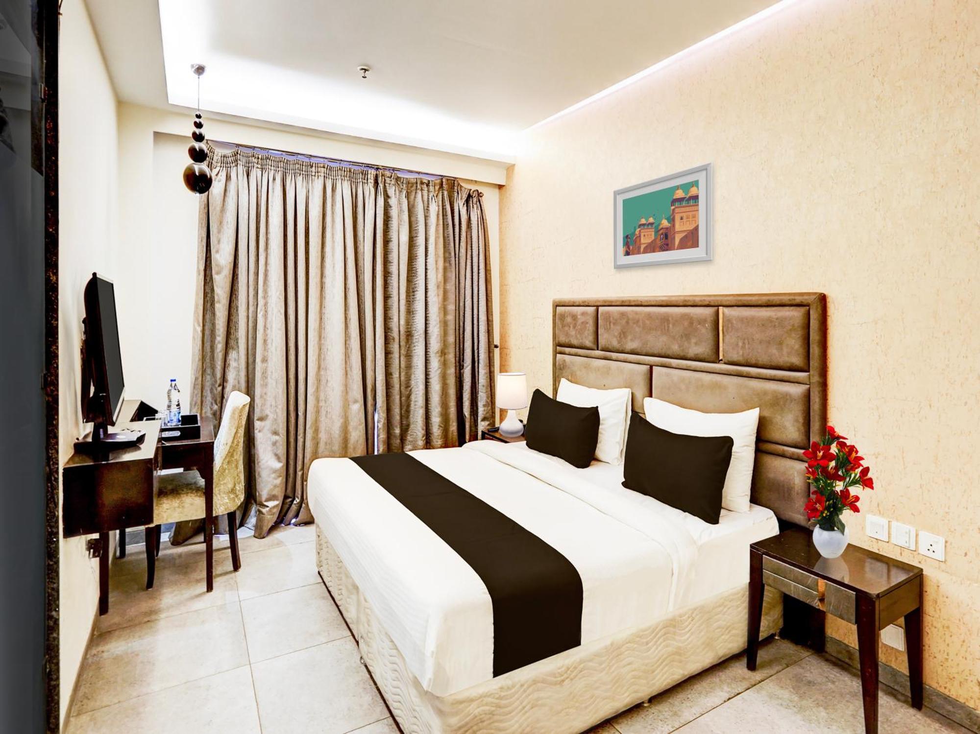 Super Townhouse Pitampura West Enclave 호텔 델리 외부 사진